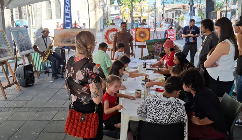 A ação convida a população a vivenciar uma experiência artística interativa, gratuita e voltada para toda a família (Divulgação/PMMC)