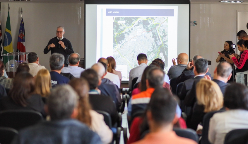 Secretário municipal de Planejamento e Urbanismo, João Francisco Chavedar, detalhou as novas etapas de execução do Programa Integra Mogi ao público (Divulgação/PMMC)