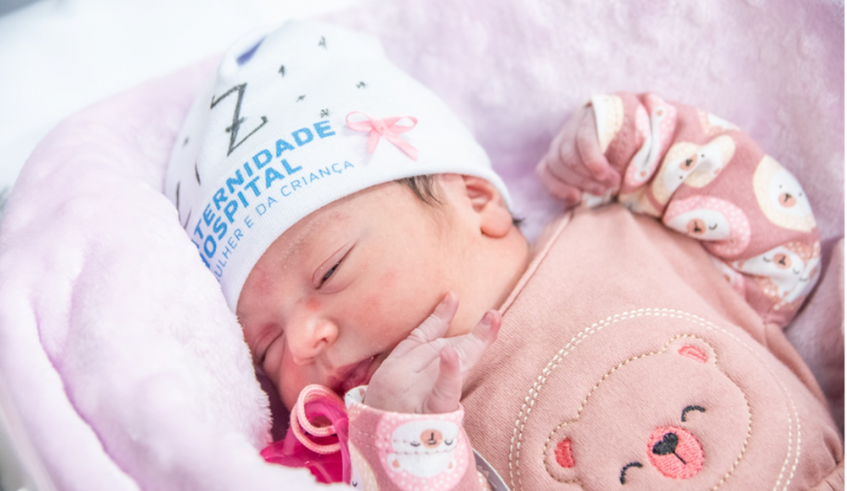Liz Gabriela foi a primeira bebê a nascer na Maternidade e Hospital da Mulher e da Criança Leila Caran Costa (Divulgação/PMMC)