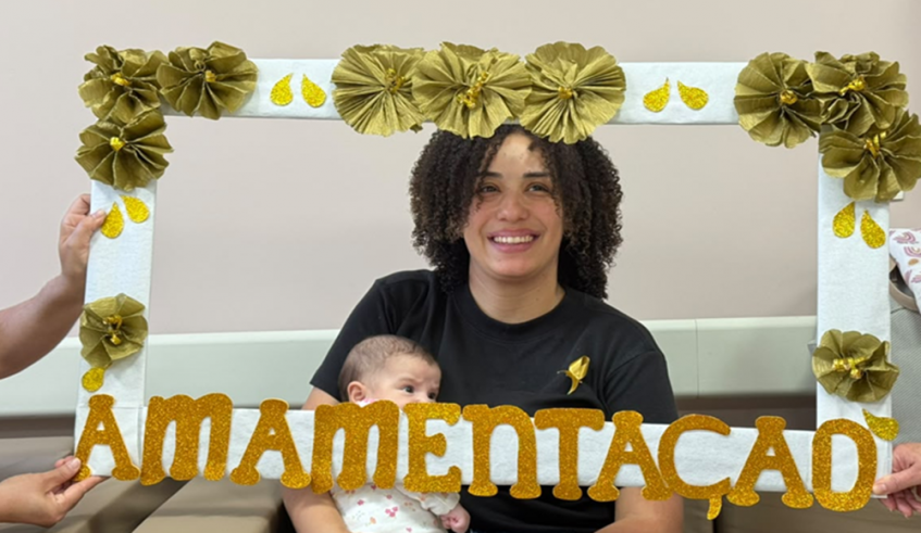 Na Maternidade, as mães se reuniram no Banco de Leite para celebrar e incentivar o aleitamento (Divulgação/PMMC)