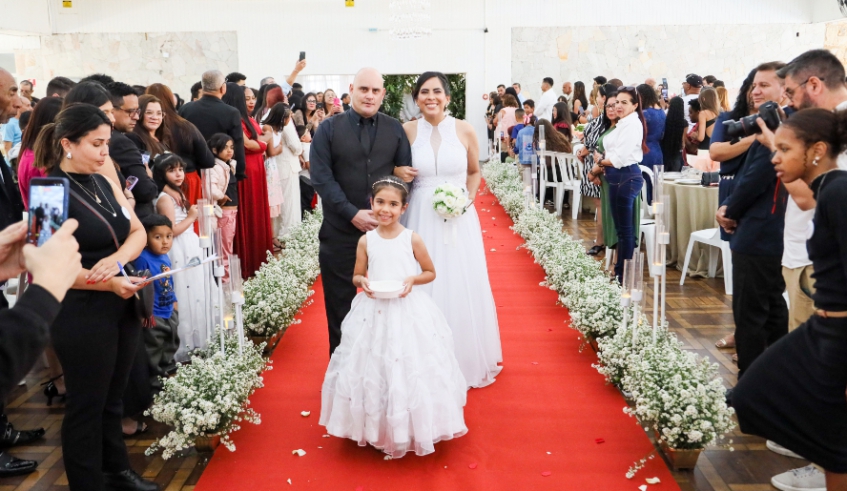 Edição de 2026 do Casamento Comunitário selou a união de 30 casais de Mogi das Cruzes em cerimônia no último sábado, no Clube Náutico Mogiano (Divulgação/ PMMC)