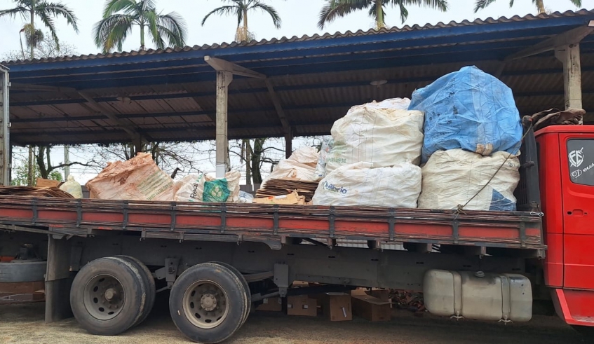 Mogi das Cruzes realiza coleta itinerante de embalagens vazias de defensivos e insumos agrícolas, totalizando duas toneladas de materiais recolhidos (Divulgação/PMMC)