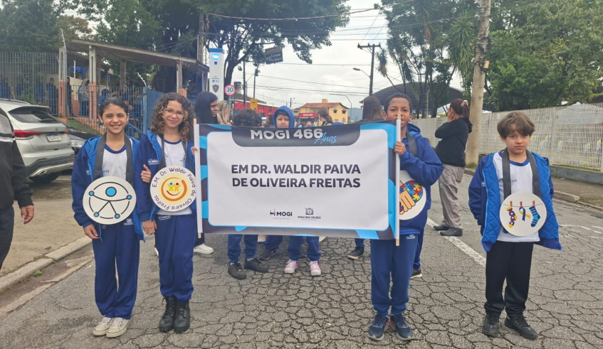 Alunos apresentaram o tema em um desfile no trajeto entre a escola e o Sesi Braz Cubas, onde participaram da Clínica de Bocha Adaptada, uma parceria entre as secretarias de Educação e Esportes, Lazer . . .