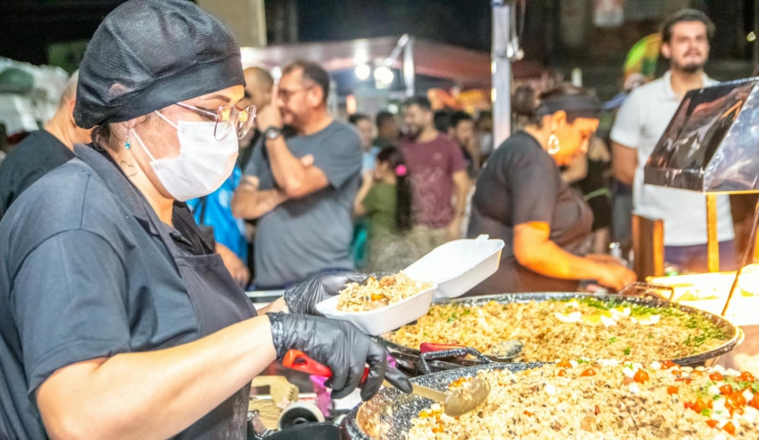 Abertura da Feira Noturna de Jundiapeba reuniu famílias e movimento o distrito no último sábado (26/09) (Divulgação/PMMC)