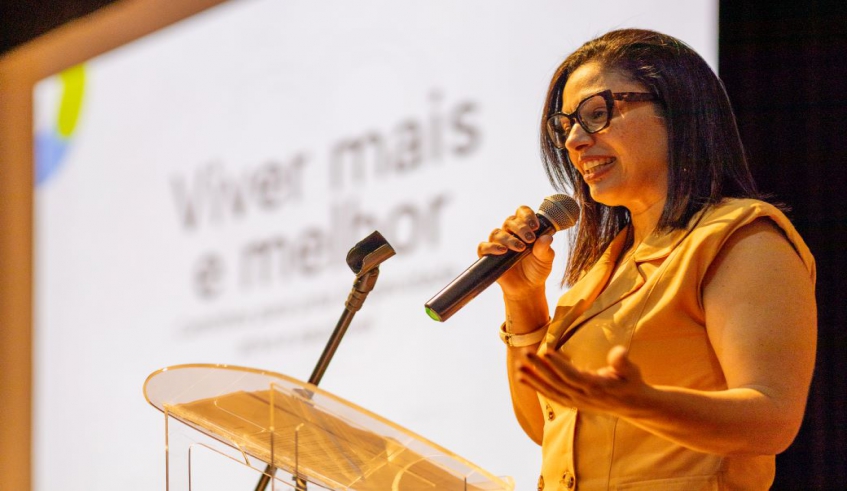 A secretária municipal da Longevidade, Camilla Taceli, fez a abertura do evento