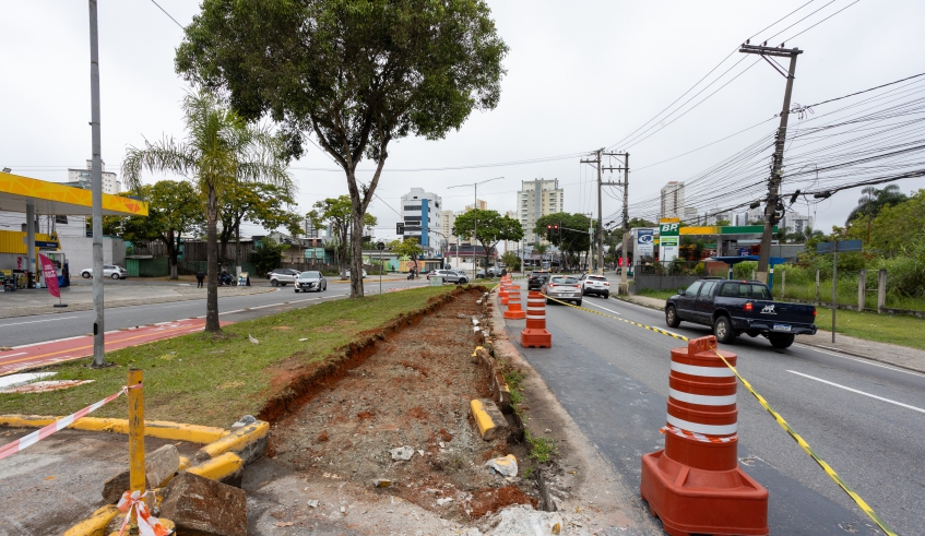 Prefeitura de Mogi das Cruzes iniciou adequações na avenida Vereador Narciso Yague Guimarães, que permitirão ampliar a capacidade de fluxo de veículos (Divulgação/PMMC)
