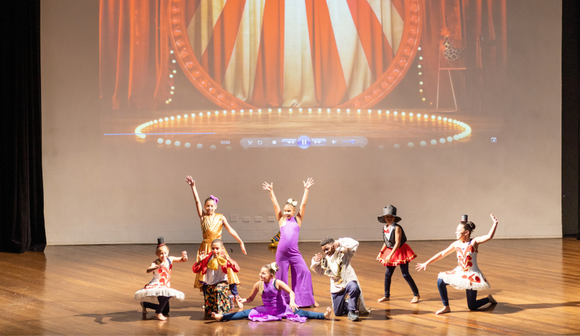 O evento contou com participação do Bailaporte, grupo da EM Dr. Benedito Laporte Vieira da Motta, em Jundiapeba. (Divulgação/PMMC)