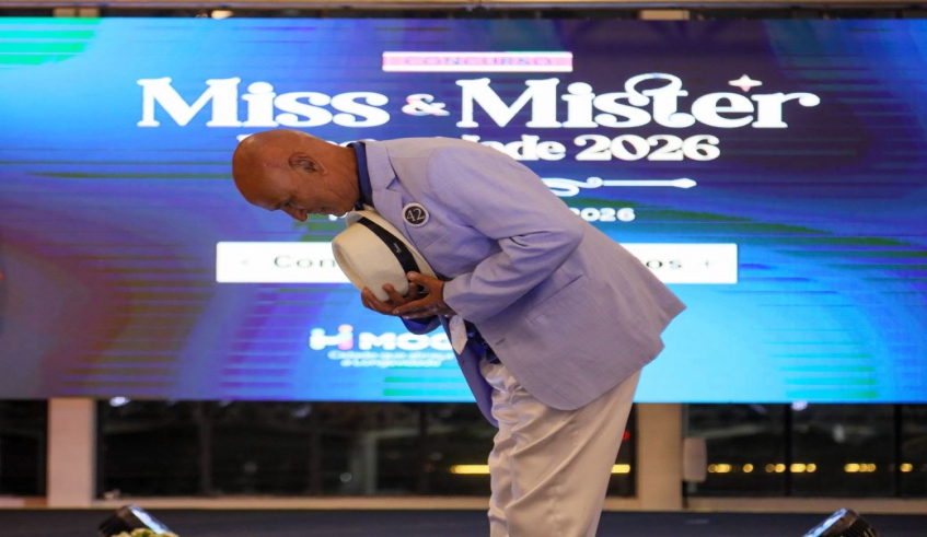 Concurso Miss e Mister foi realizado no salão social do Clube de Campo
