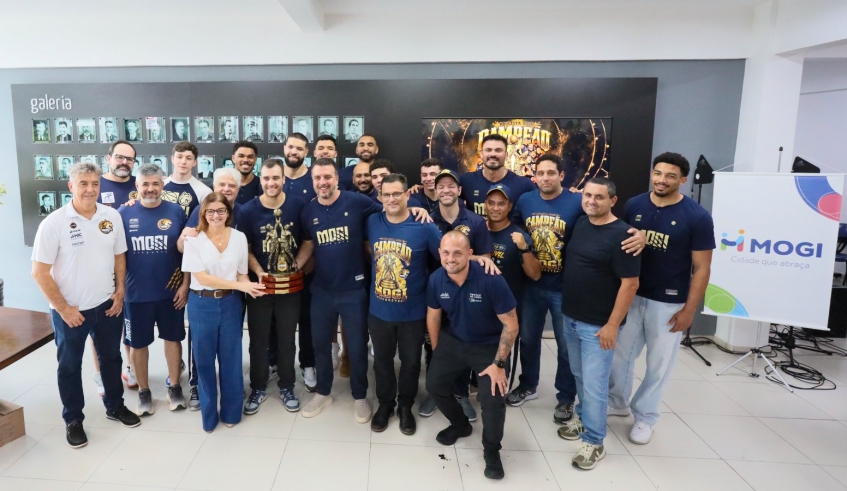 Recepção desta sexta-feira (16/10) marcou a entrega simbólica do troféu de campeão paulista do Mogi das Cruzes Basquete para a cidade (Divulgação/PMMC)