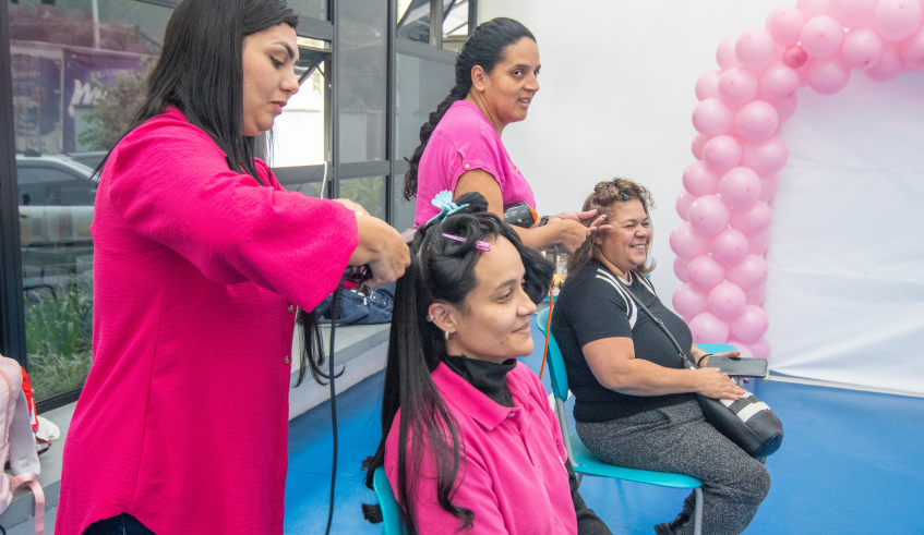 A programação ofereceu momentos de cuidado, valorização, fortalecimento e autoestima para mães atípicas. (Divulgação/PMMC)