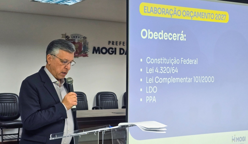 Secretário municipal de Finanças, Robson Senziali, demonstrou composição do orçamento e detalhou valores por área de atuação e secretarias (Foto: Julio Nogueira/Semae)