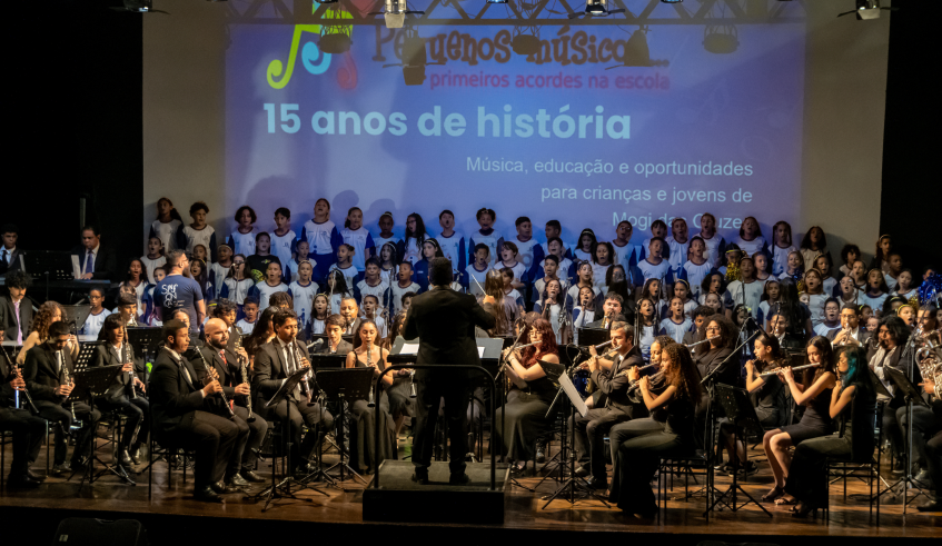 O evento celebrou aqueles que construíram a história do projeto, acreditando no sonho de levar o ensino de música para os quatro cantos da cidade. (Divulgação/PMMC)