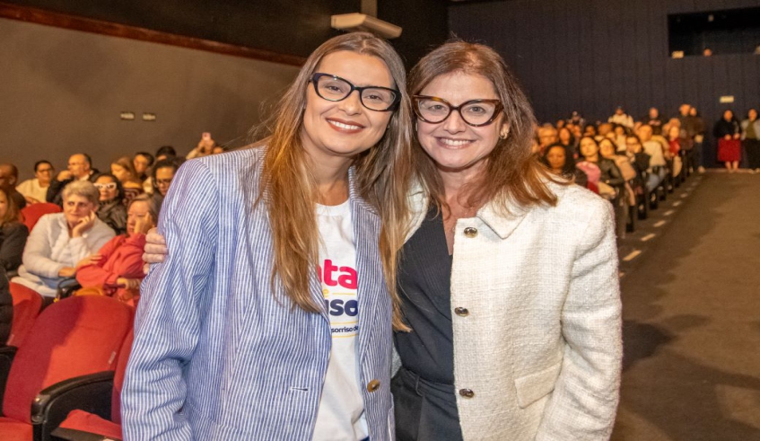 A presidente do Fundo Social, Maira Cusatis, e a prefeita Mara Bertaiolli na abertura do evento