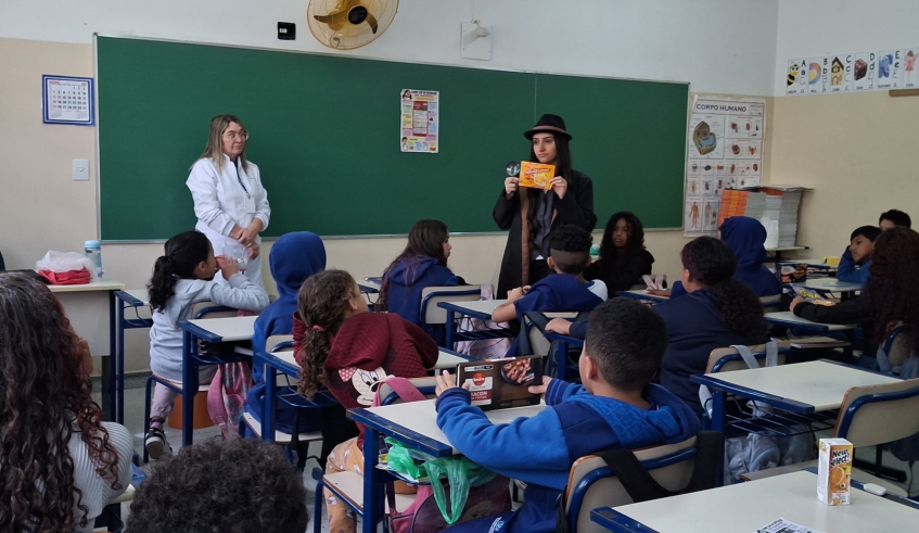 A proposta transformou os alunos em detetives para que eles investigassem os alimentos que fazem parte da rotina deles. (Divulgação/PMMC)